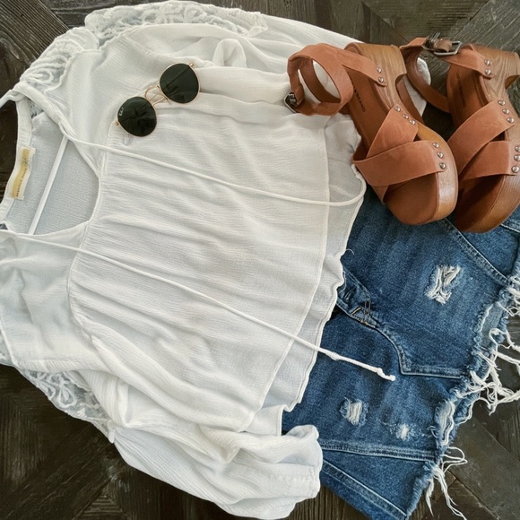 Free People Distressed button up mini skirt - Picture 2 of 4